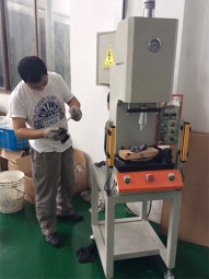 c型油壓機(jī)